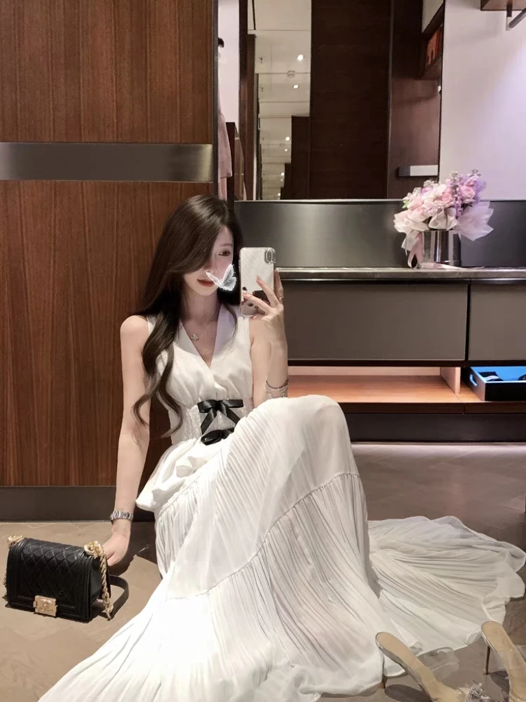 V领小衫性感松紧腰蝴蝶结上衣女压褶百搭半身裙两件套