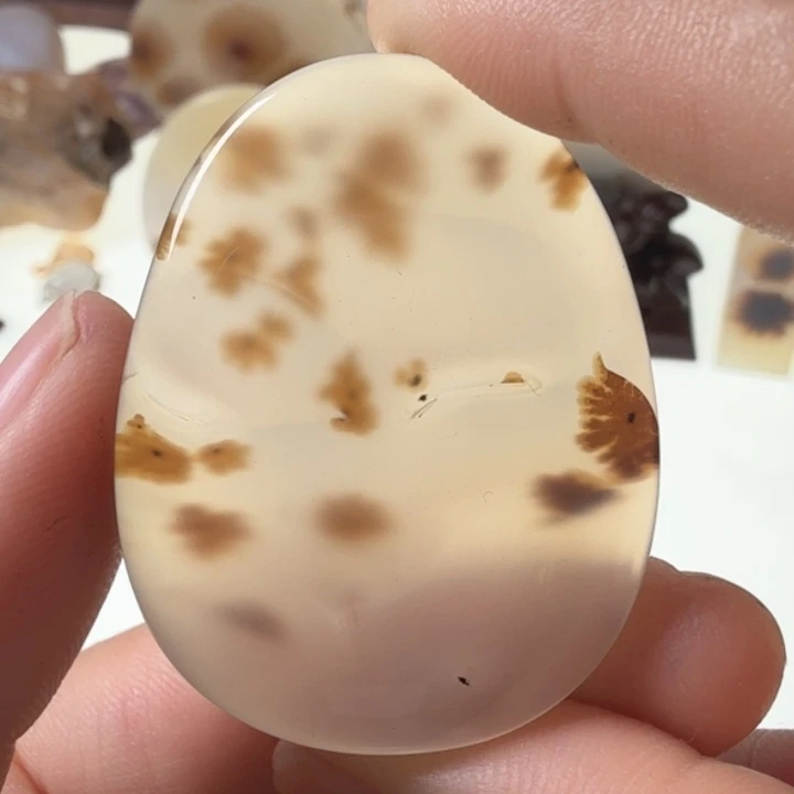 玛瑙/玉髓未镶嵌珠宝半成品