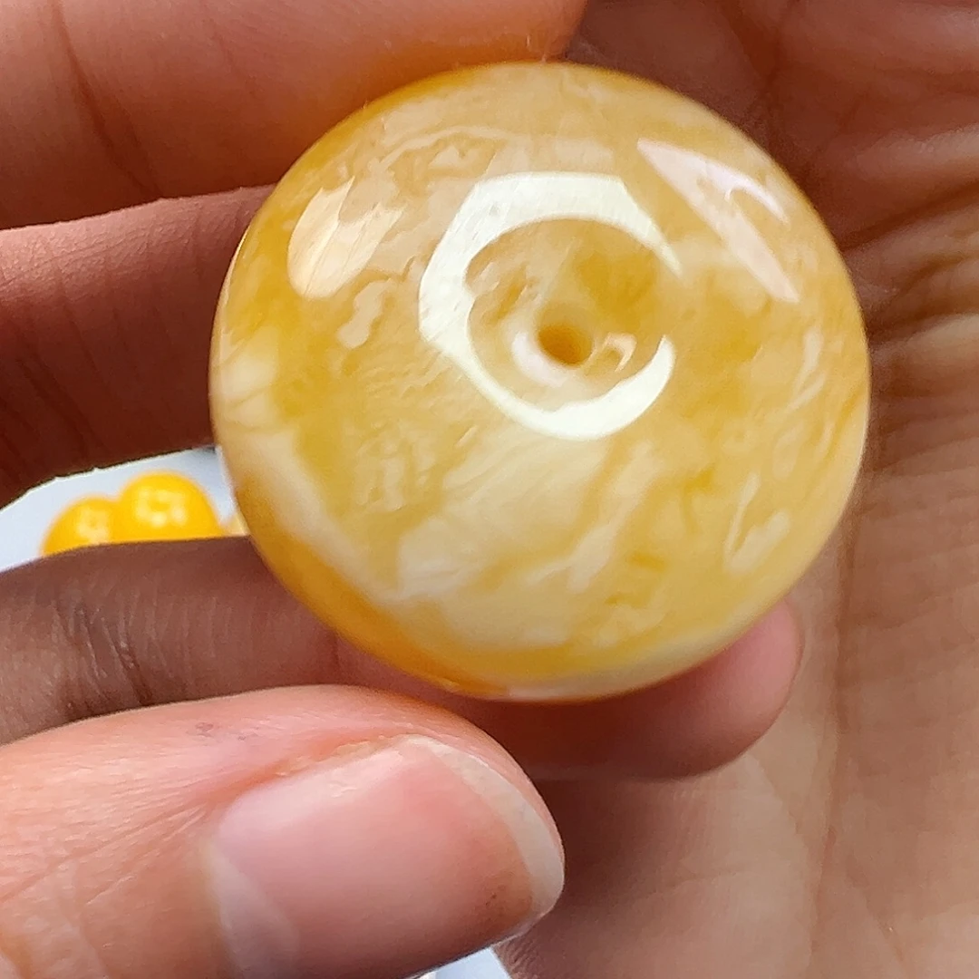 蜜蜡未镶嵌珠宝奇石