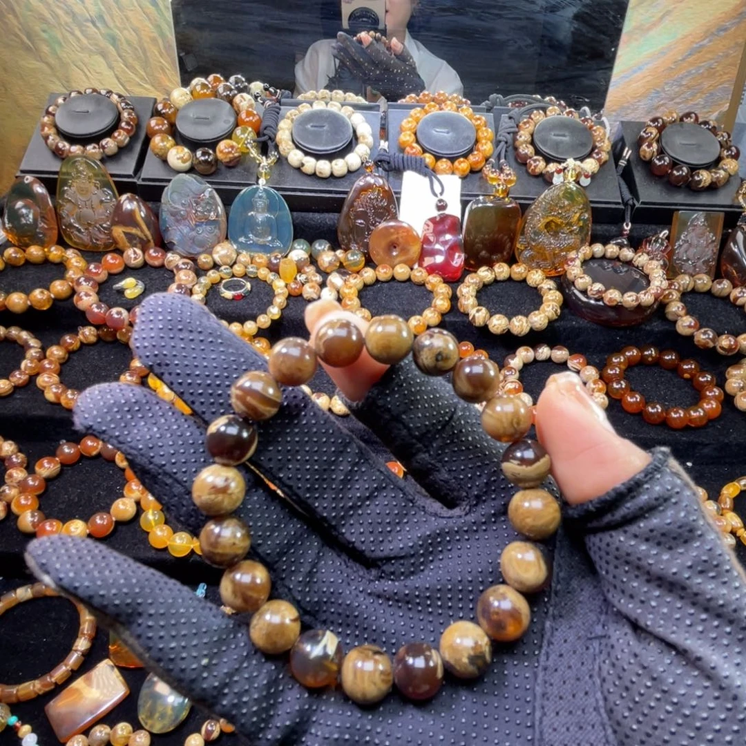 琥珀未镶嵌手串溶洞10