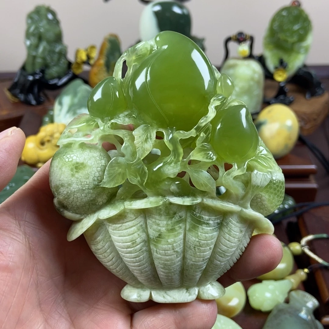 蛇纹石玉未镶嵌摆件
