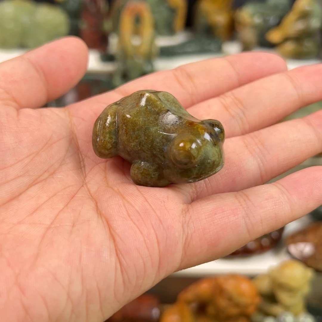 岫岩河磨玉（透闪石质玉）未镶嵌把件