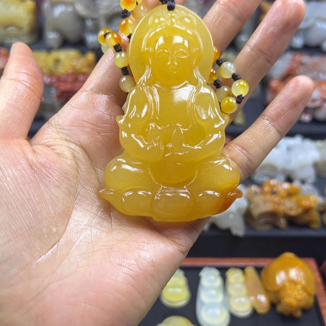 石英质玉（黄龙玉）未镶嵌颈饰
