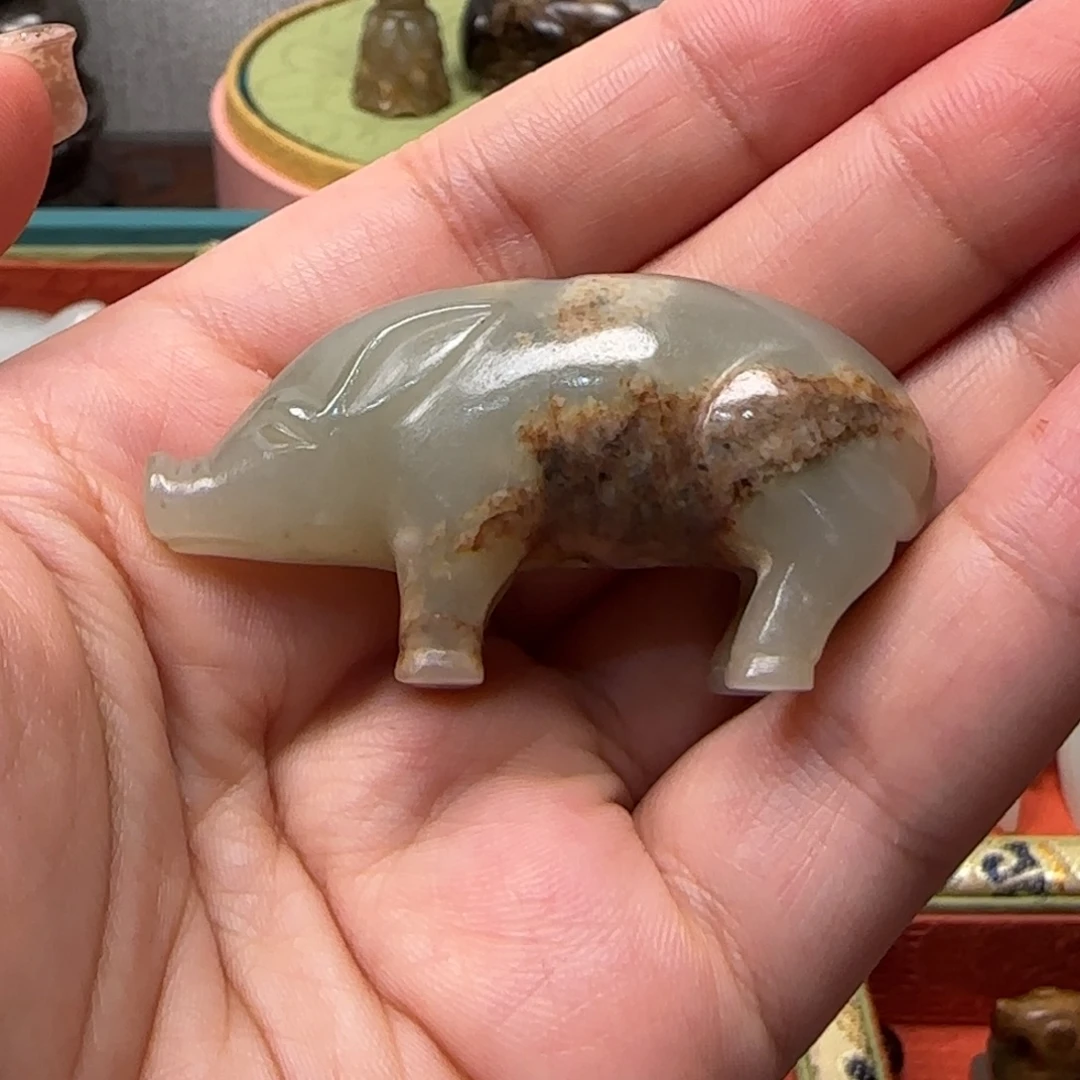 惟***去精美的小猪小把件