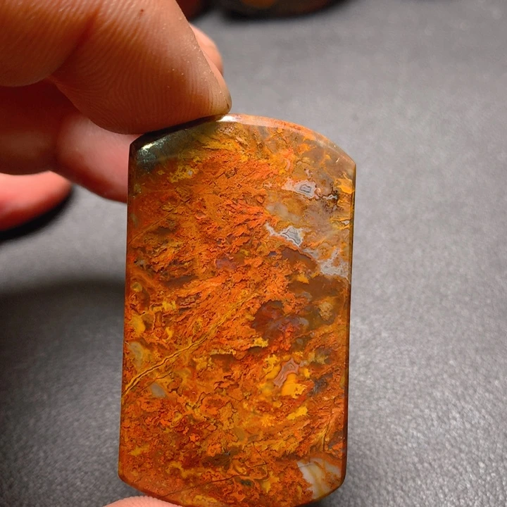 玛瑙/玉髓颈饰未镶嵌J***s