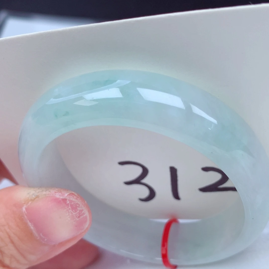 翡翠手镯（贵妃镯）未镶嵌翡翠