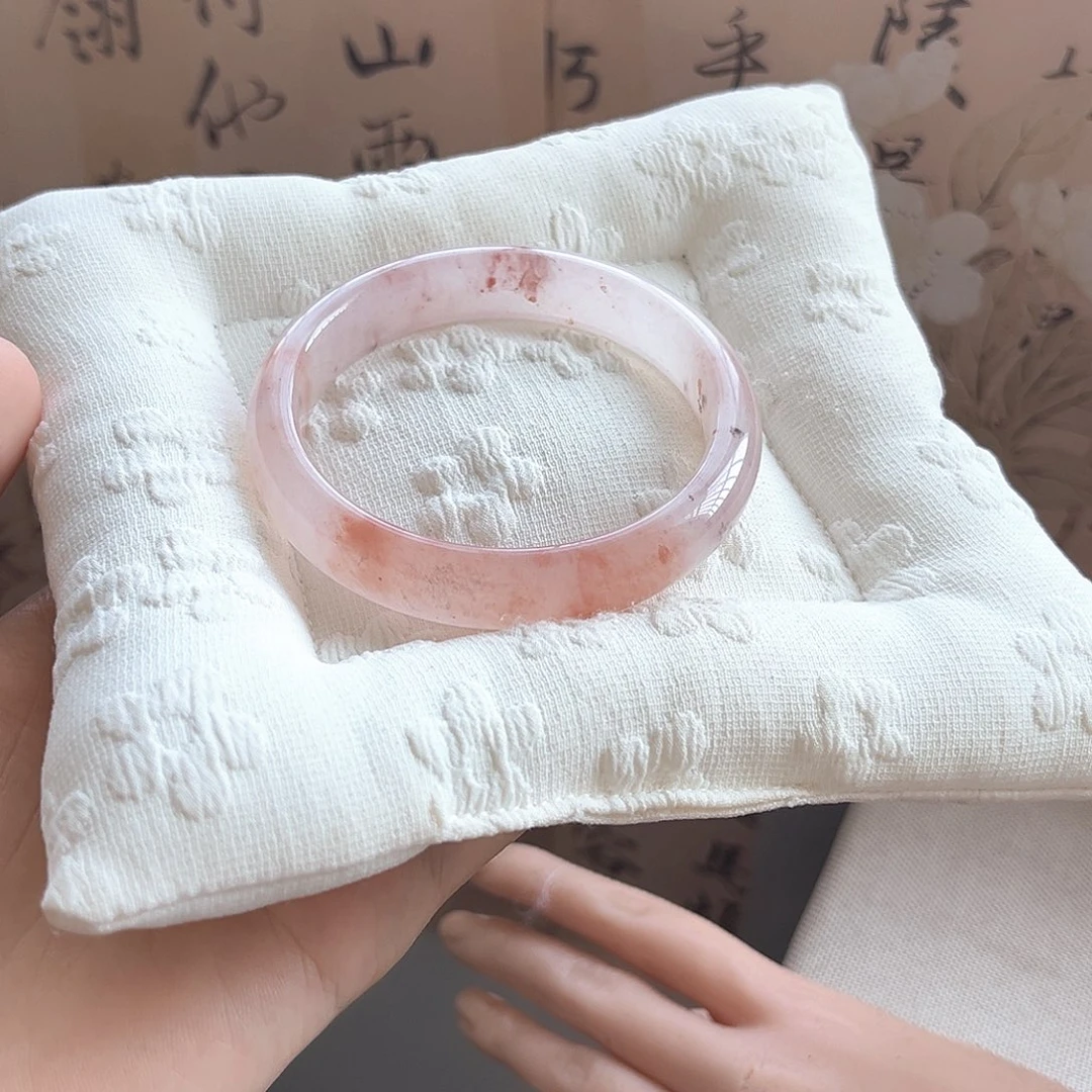 石英岩玉手镯未镶嵌