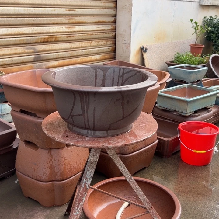 执***，紫砂花盆高温窑变