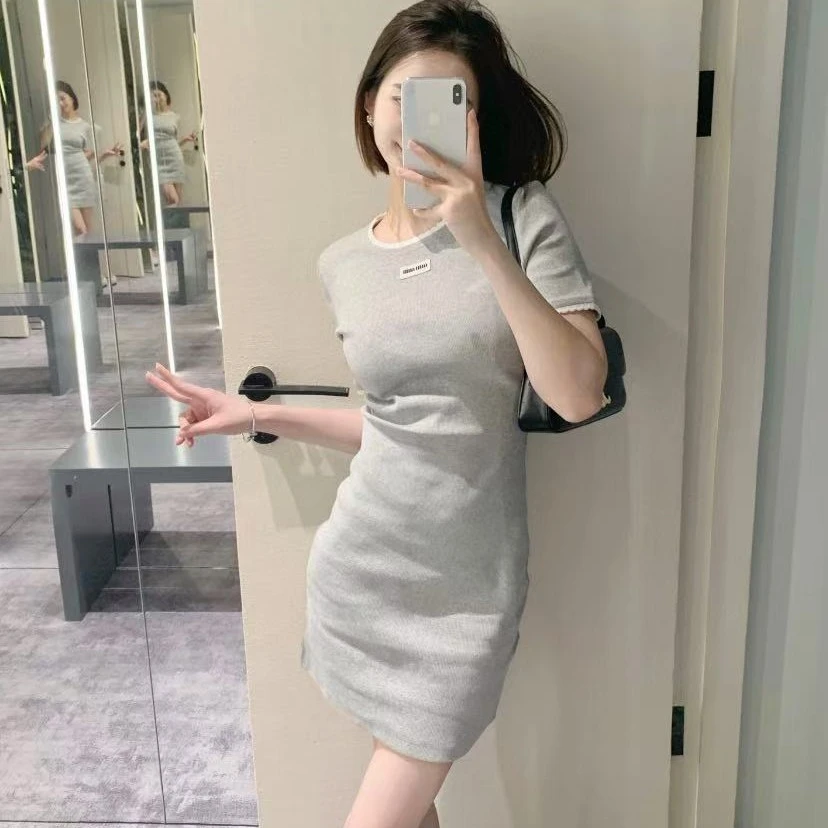 全新未使用 MIU MIU/缪缪 连衣裙 灰/L