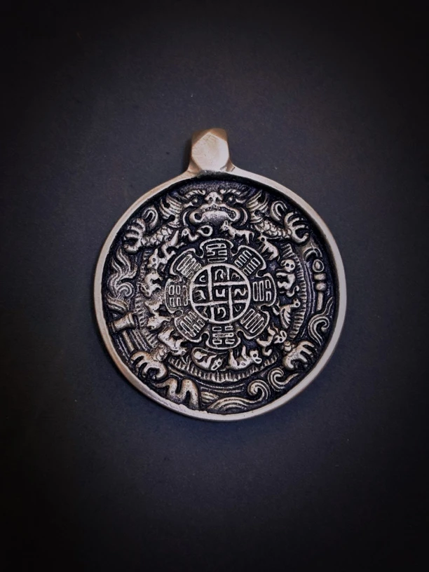 藏传藏区九宫八卦牌朝天吼麟甲天铁白铜利马铜黄铜紫铜文玩