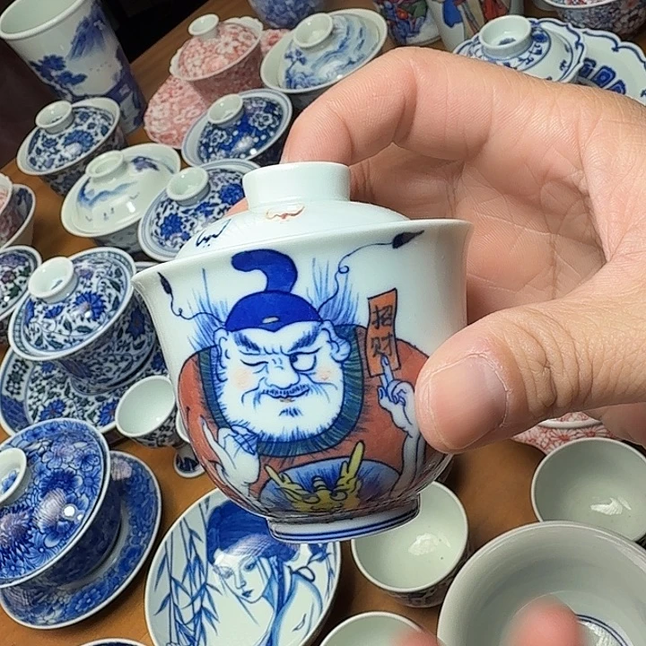 手绘财神二才盖碗