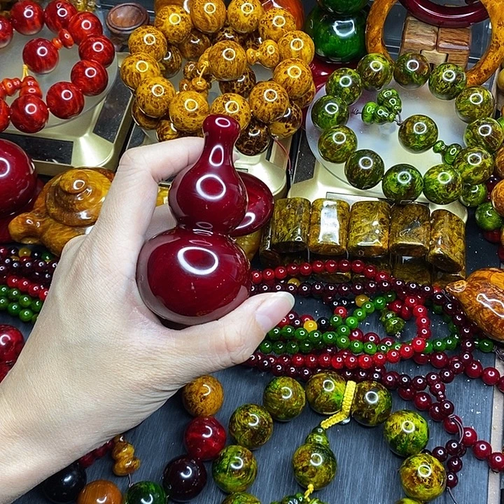 松木琥珀木文玩手串