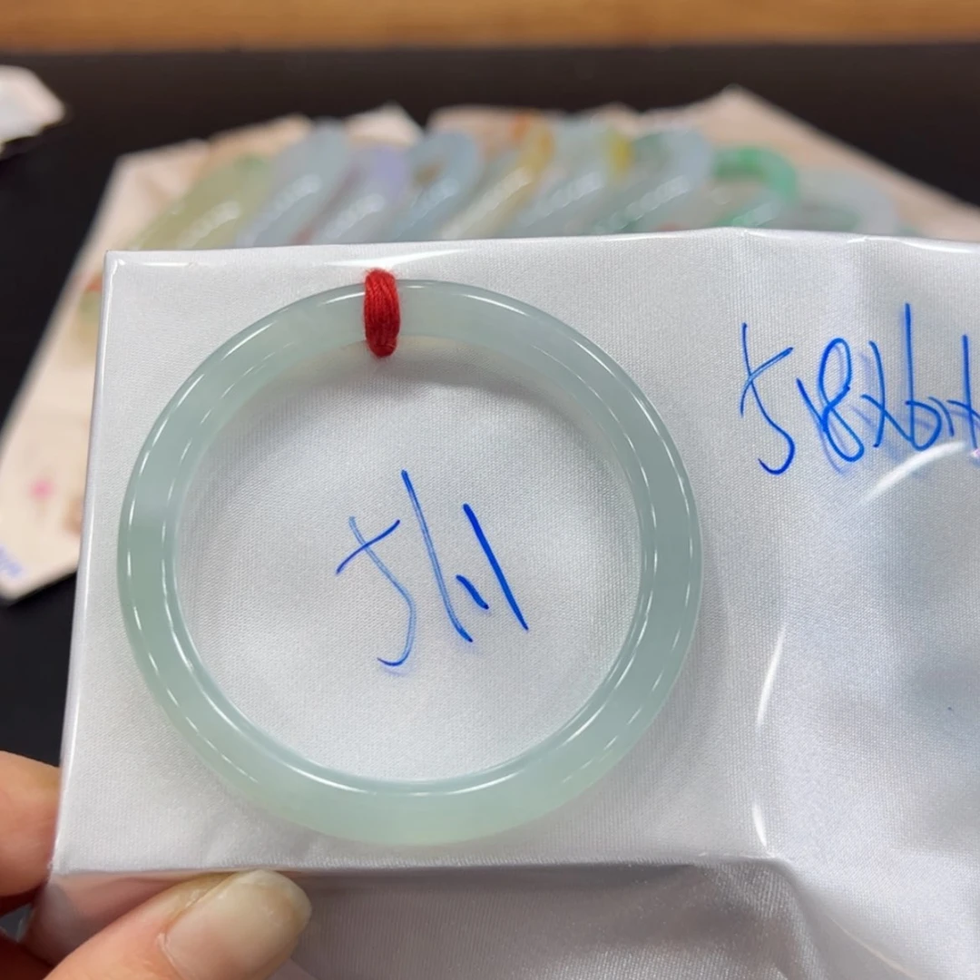 【闪购商品】翡翠手镯未镶嵌手镯