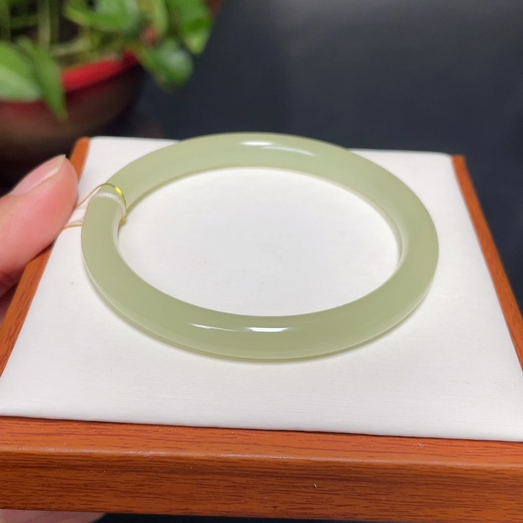 和田玉未镶嵌手镯柠檬黄