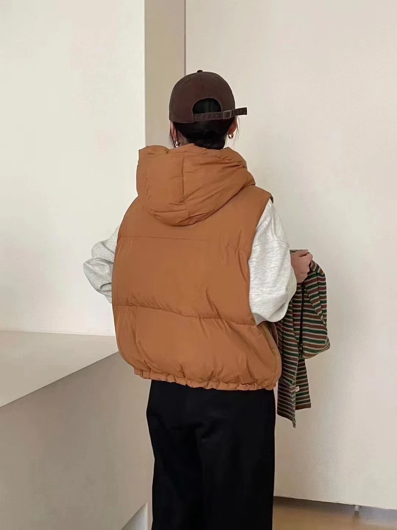 时尚帽款白鸭绒马甲