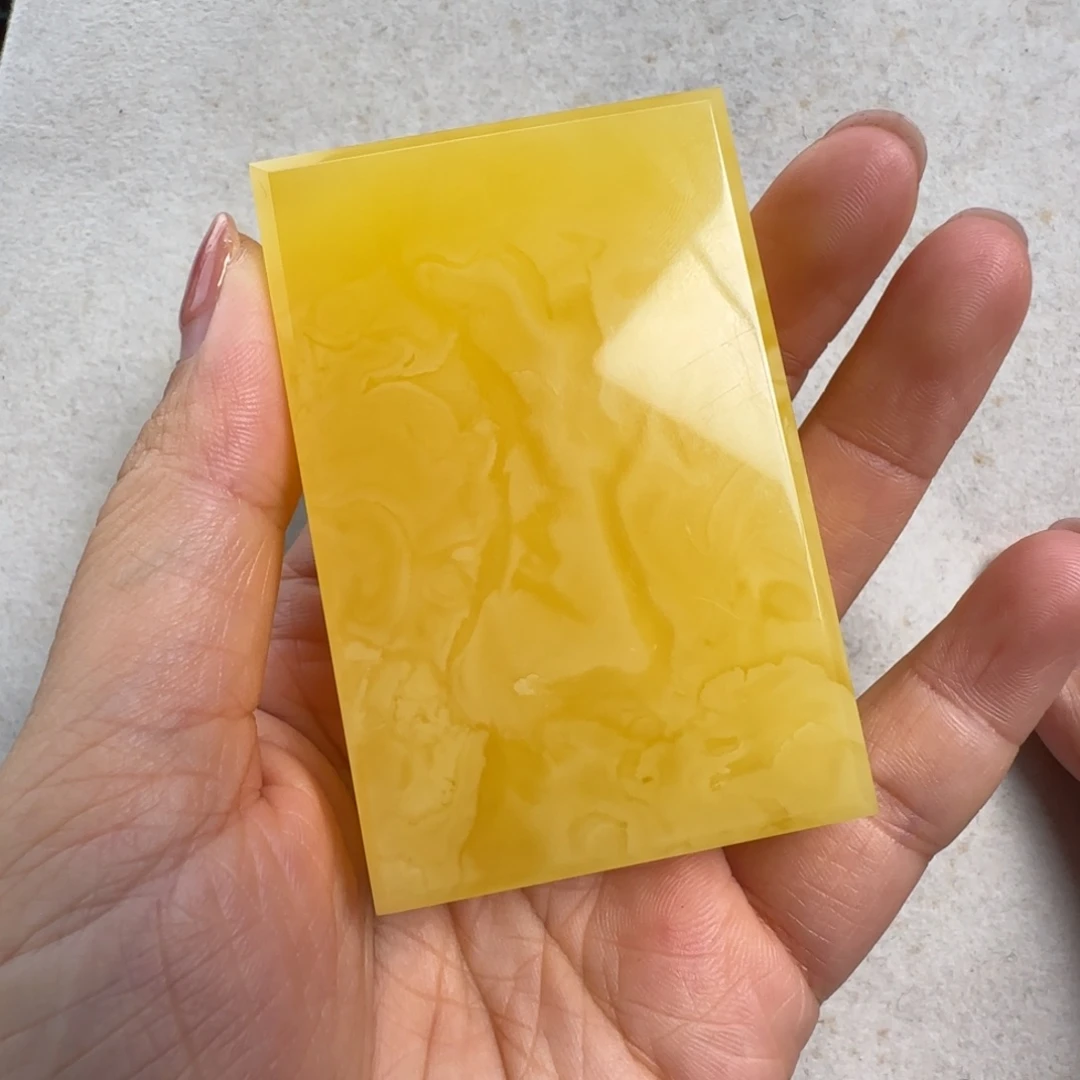 蜜蜡未镶嵌珠宝奇石