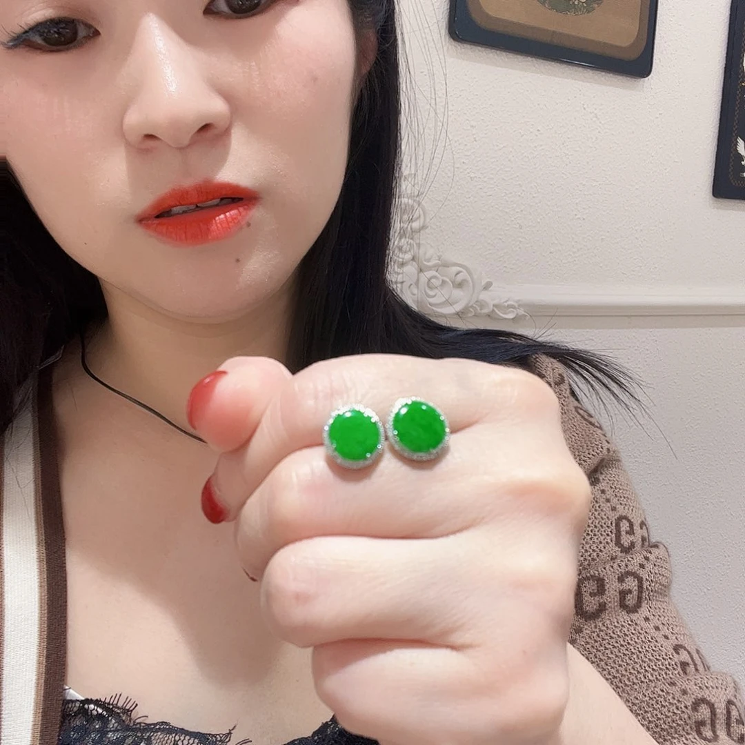 翡翠耳饰18K金镶嵌翡翠耳饰