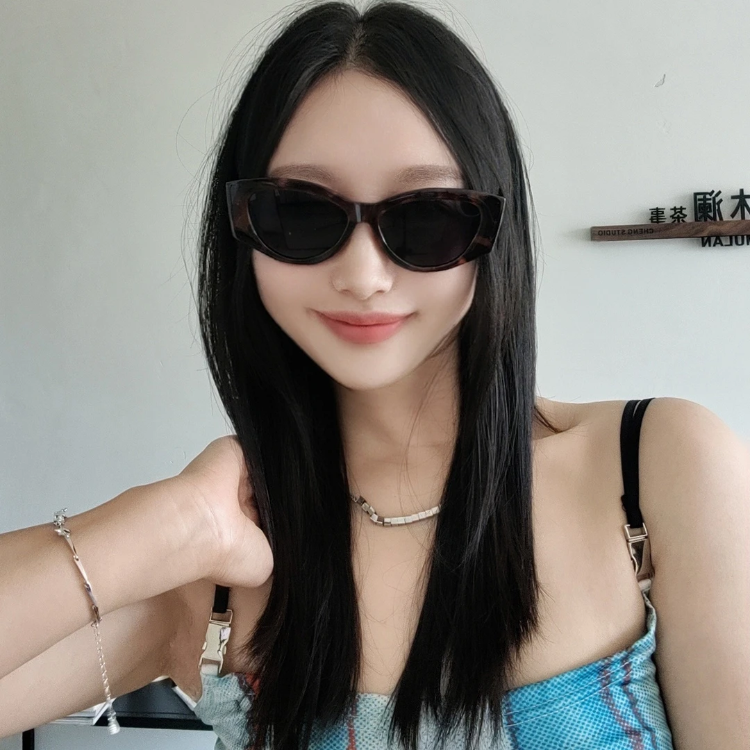 辣妹粗边框猫眼豹纹墨镜女时髦欧美复古防紫外线太阳镜大脸显脸小