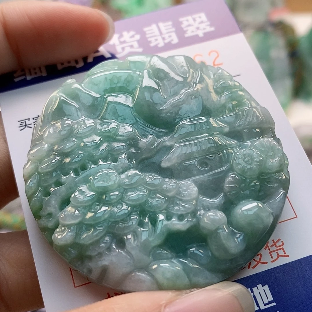 吊坠(不含链)未镶嵌翡翠