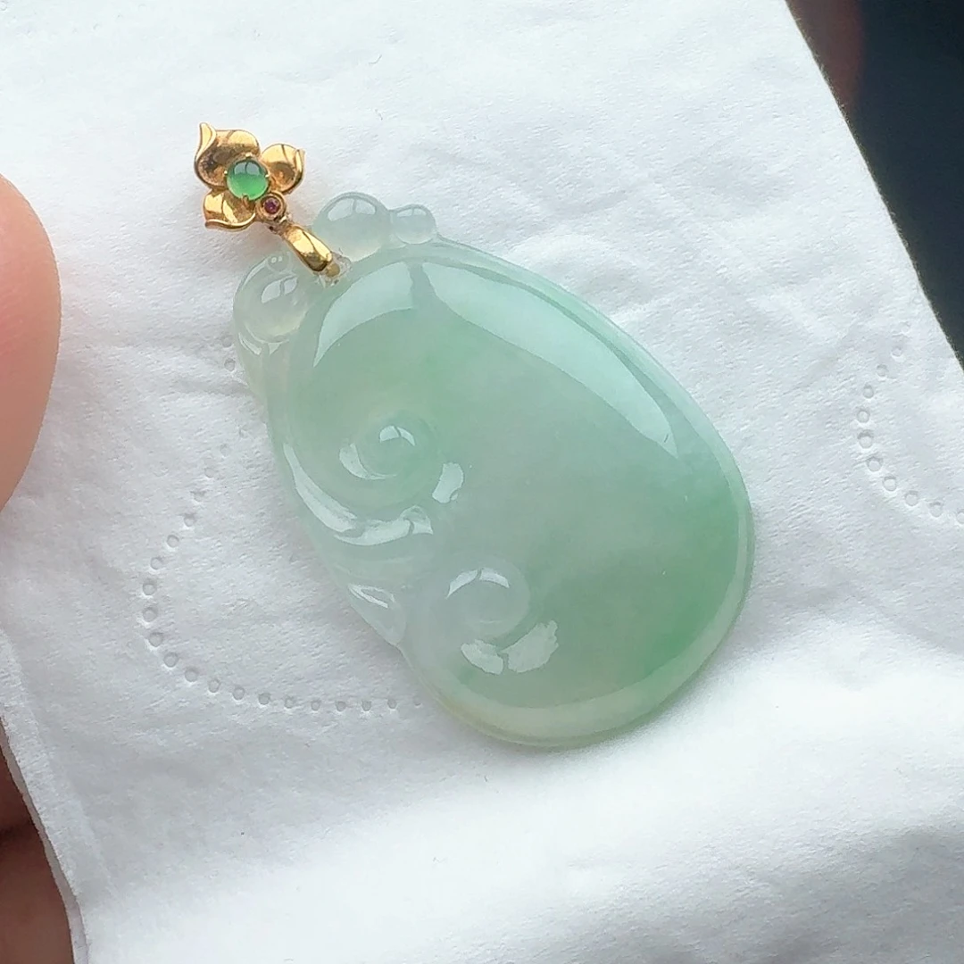 翡翠颈饰未镶嵌翡翠