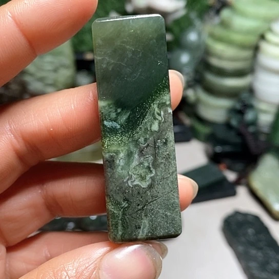 未镶嵌和田玉（糖玉）珠宝半成品