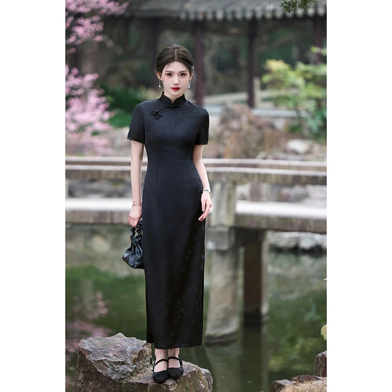 黑色旗袍新款2025改良年轻款高端气质女优雅感夏季修身新中式长款