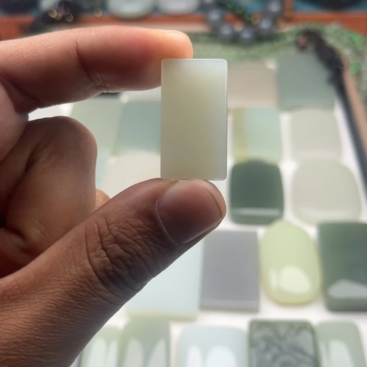 和田玉（糖玉）未镶嵌颈饰