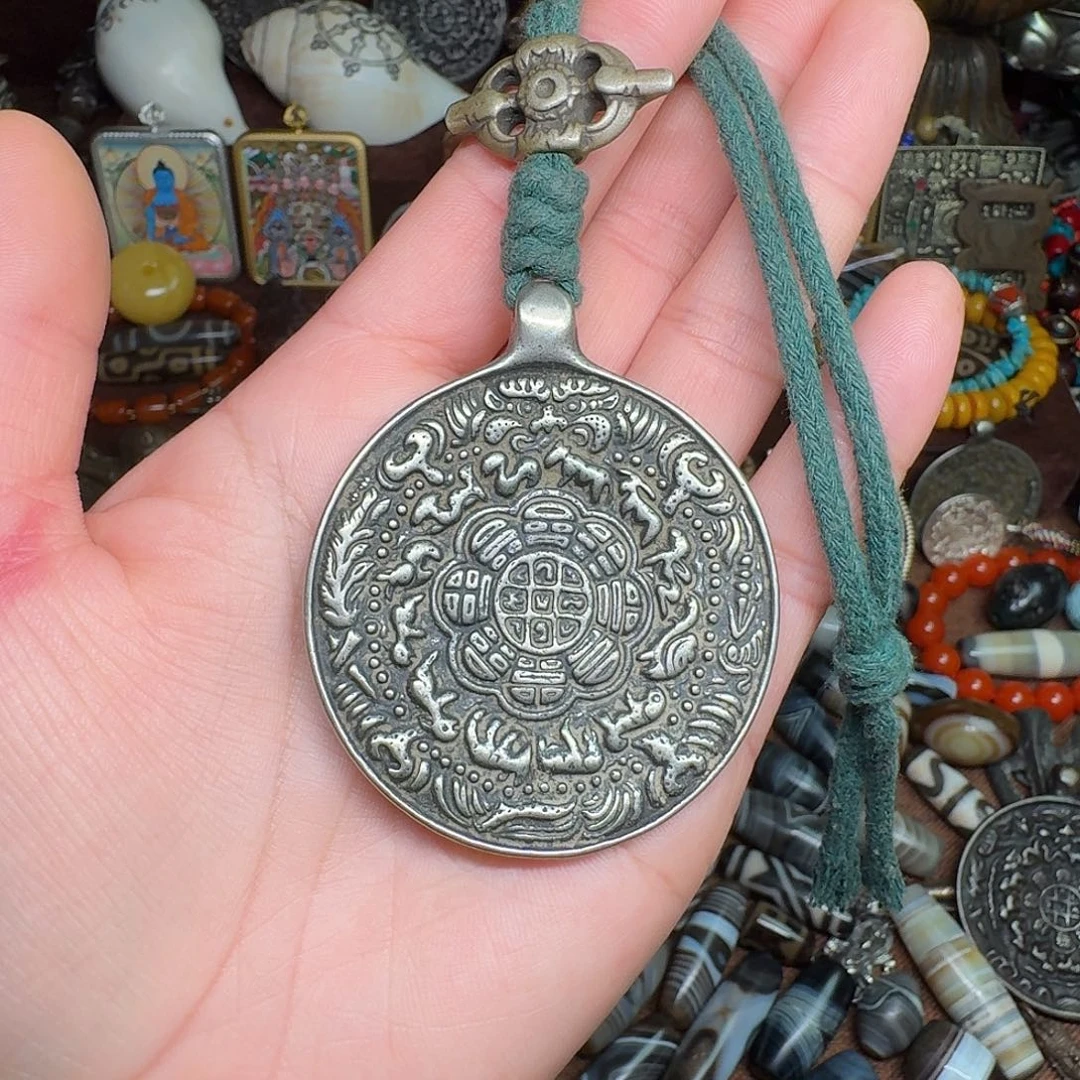 泥塑扎西德勒8888