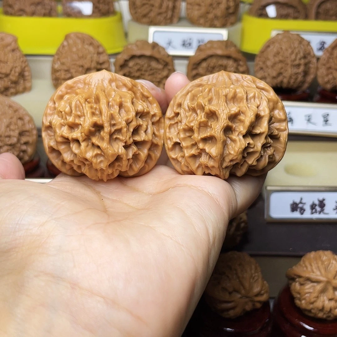 把件文玩核桃红****呀帝王48左右