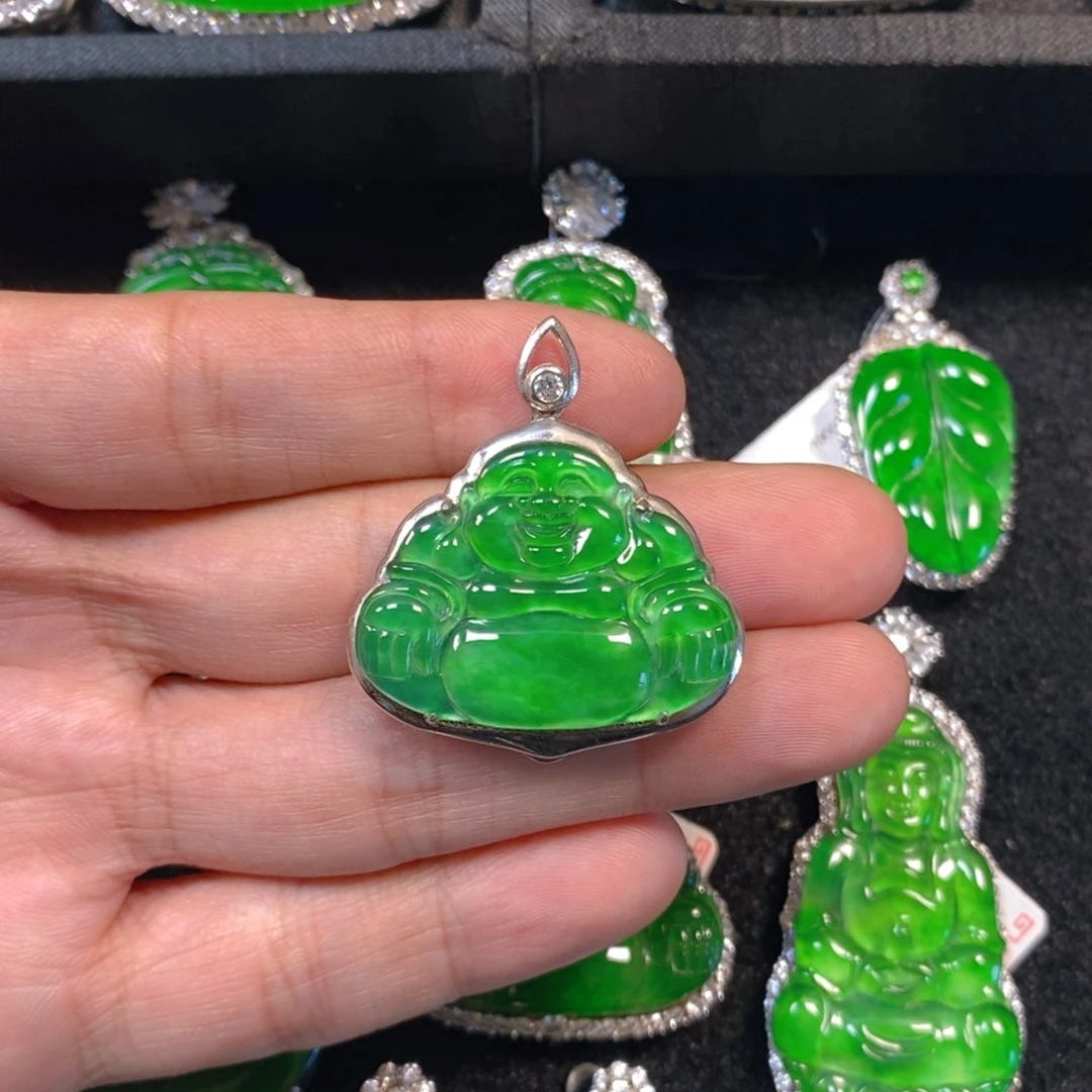 颈饰银S925镶嵌翡翠佛公吊坠