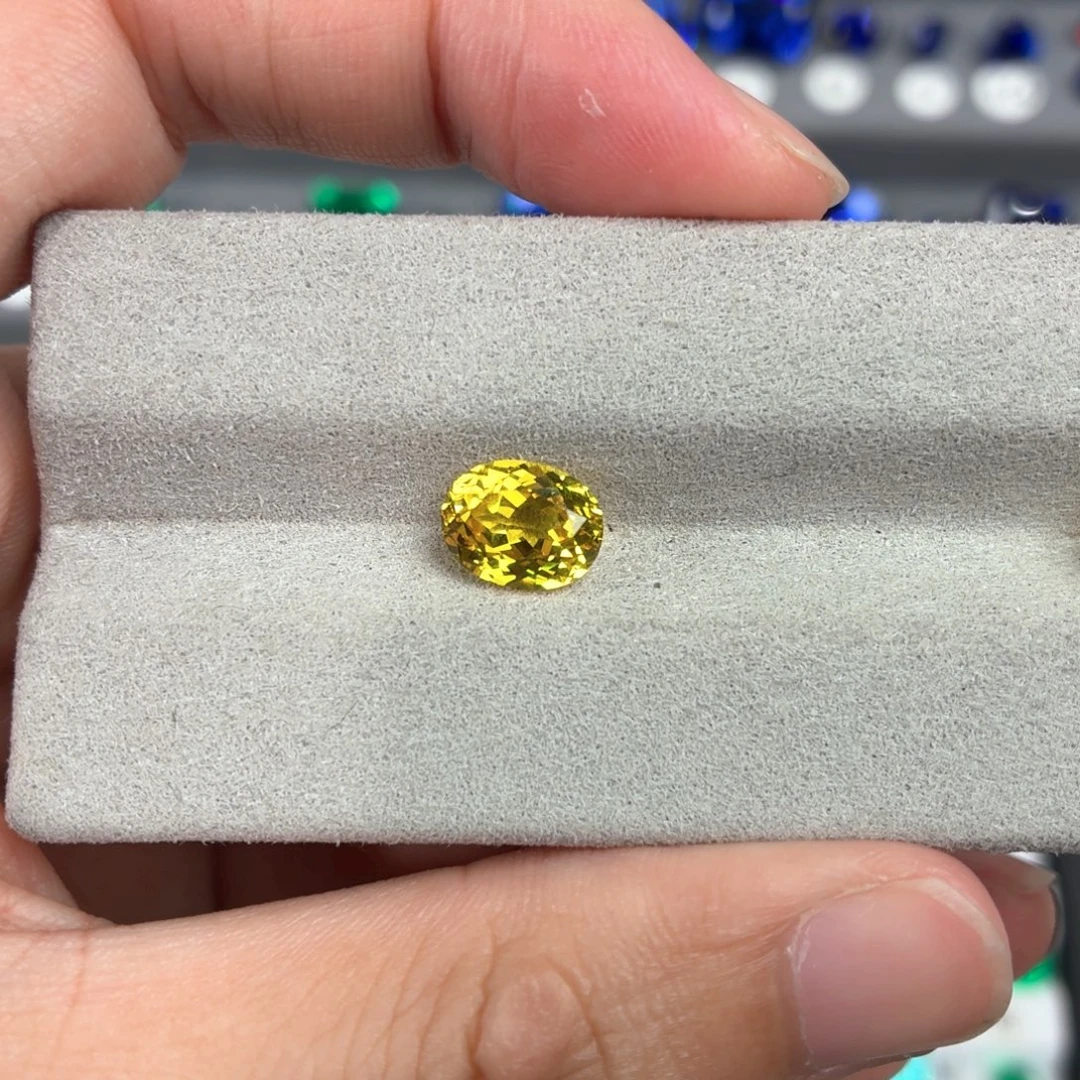 李***漠合成（培育）蓝宝石裸石2.83ct