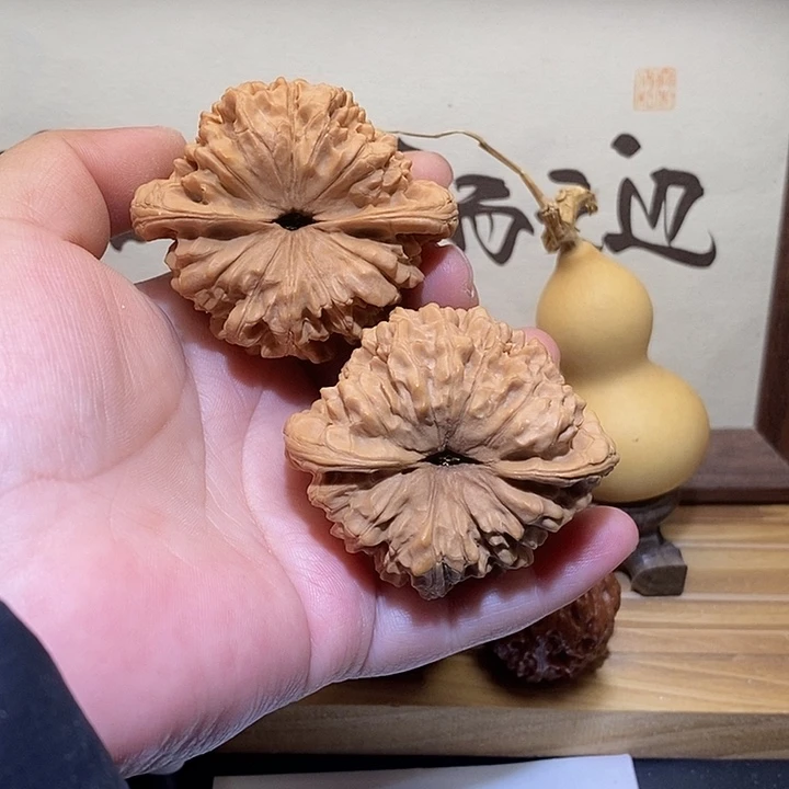 文玩核桃把件中*53蓟县山地官帽