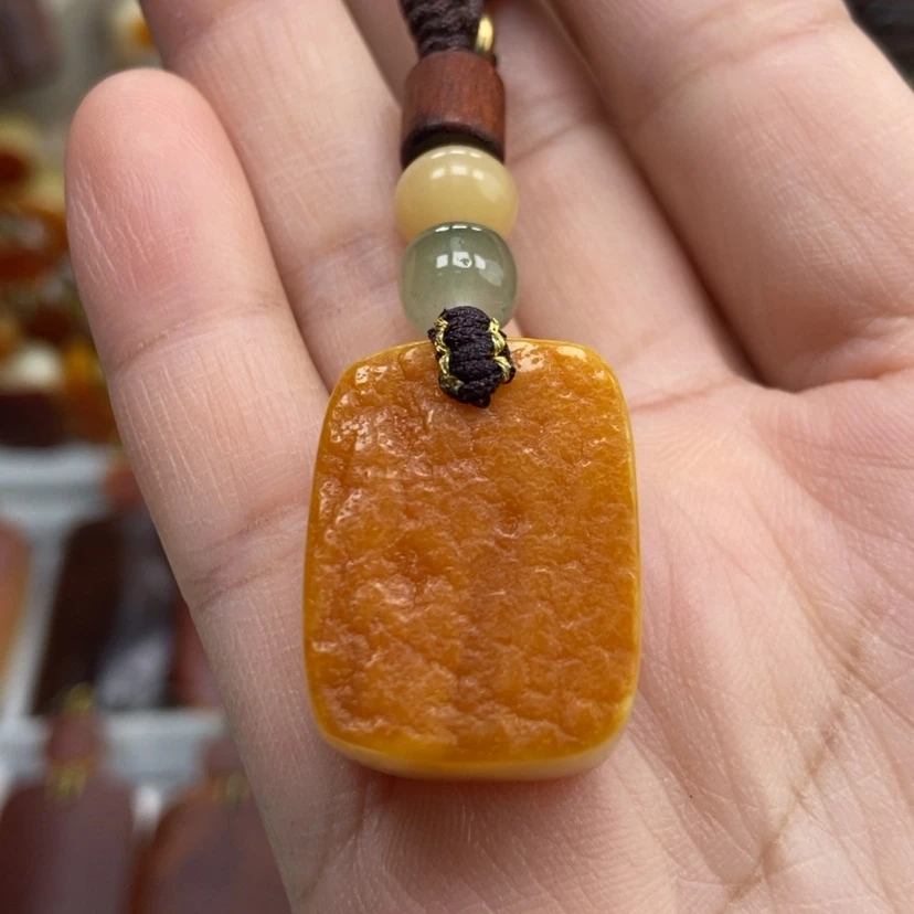 【闪购商品】琥珀颈饰未镶嵌