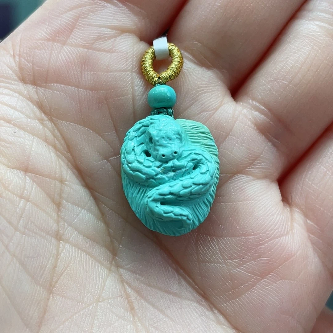 绿松石颈饰未镶嵌