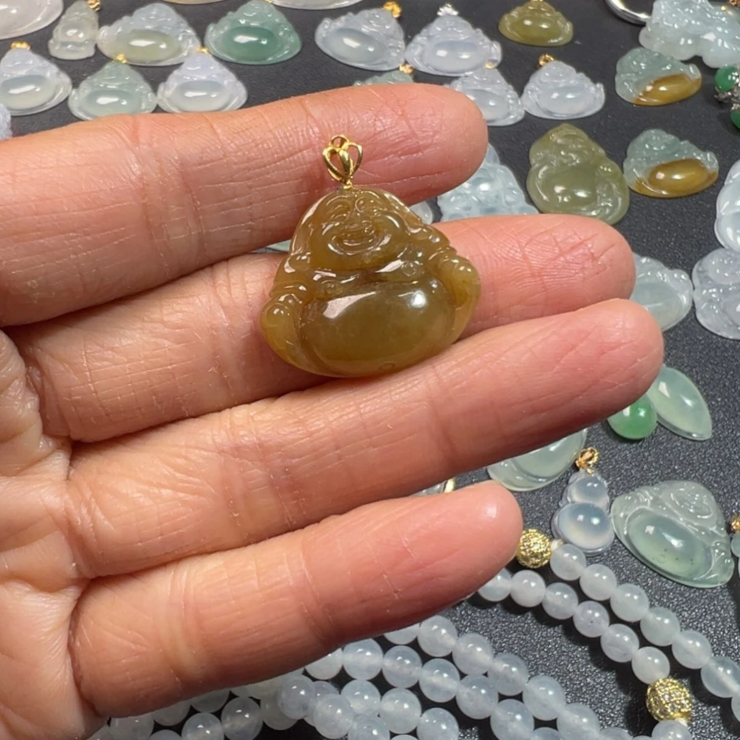 翡翠18K金镶嵌颈饰黄佛