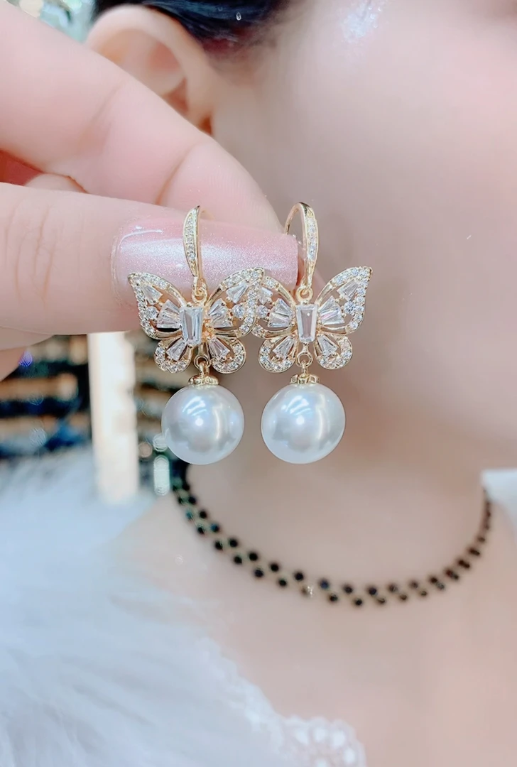 铜合金合成锆石耳饰 011时尚气质简约百搭蝴蝶耳环