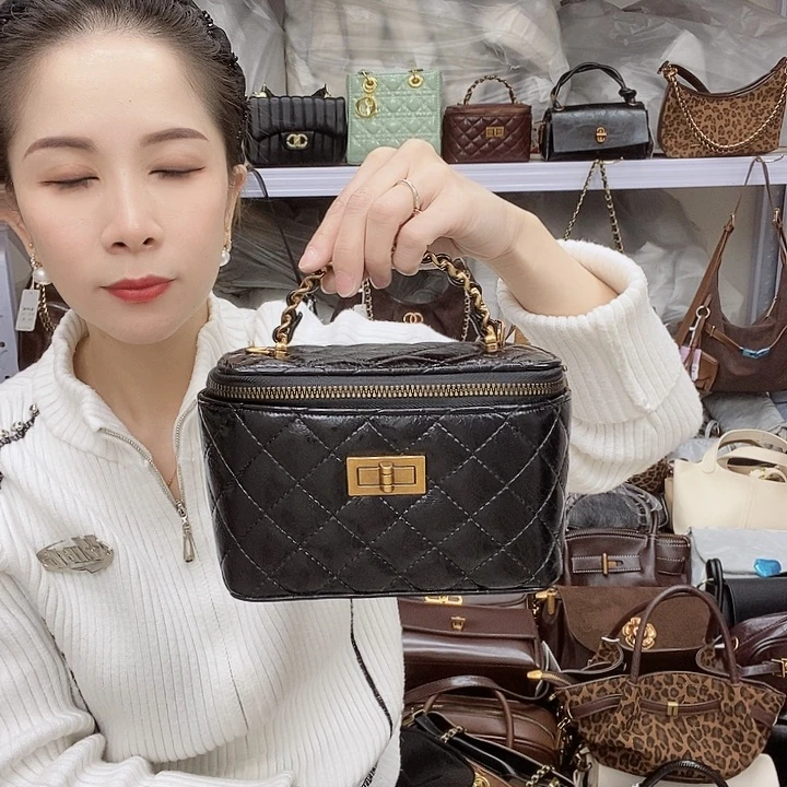 蚕丝小牛剖层皮革PU