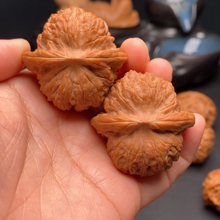 把件文玩核桃血麒麟40尺