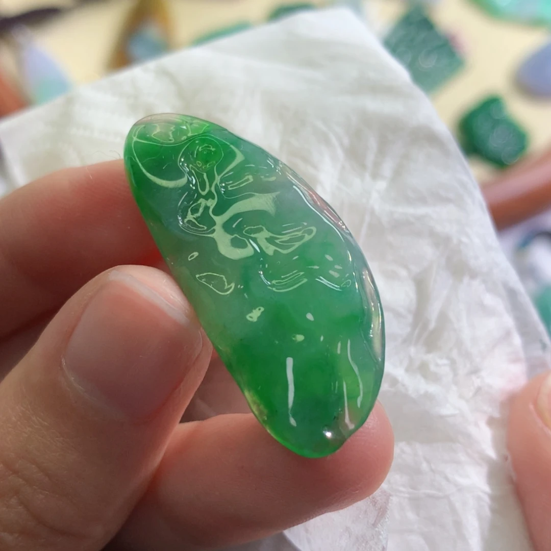 【闪购商品】翡翠吊坠(不含链)未镶嵌 2562