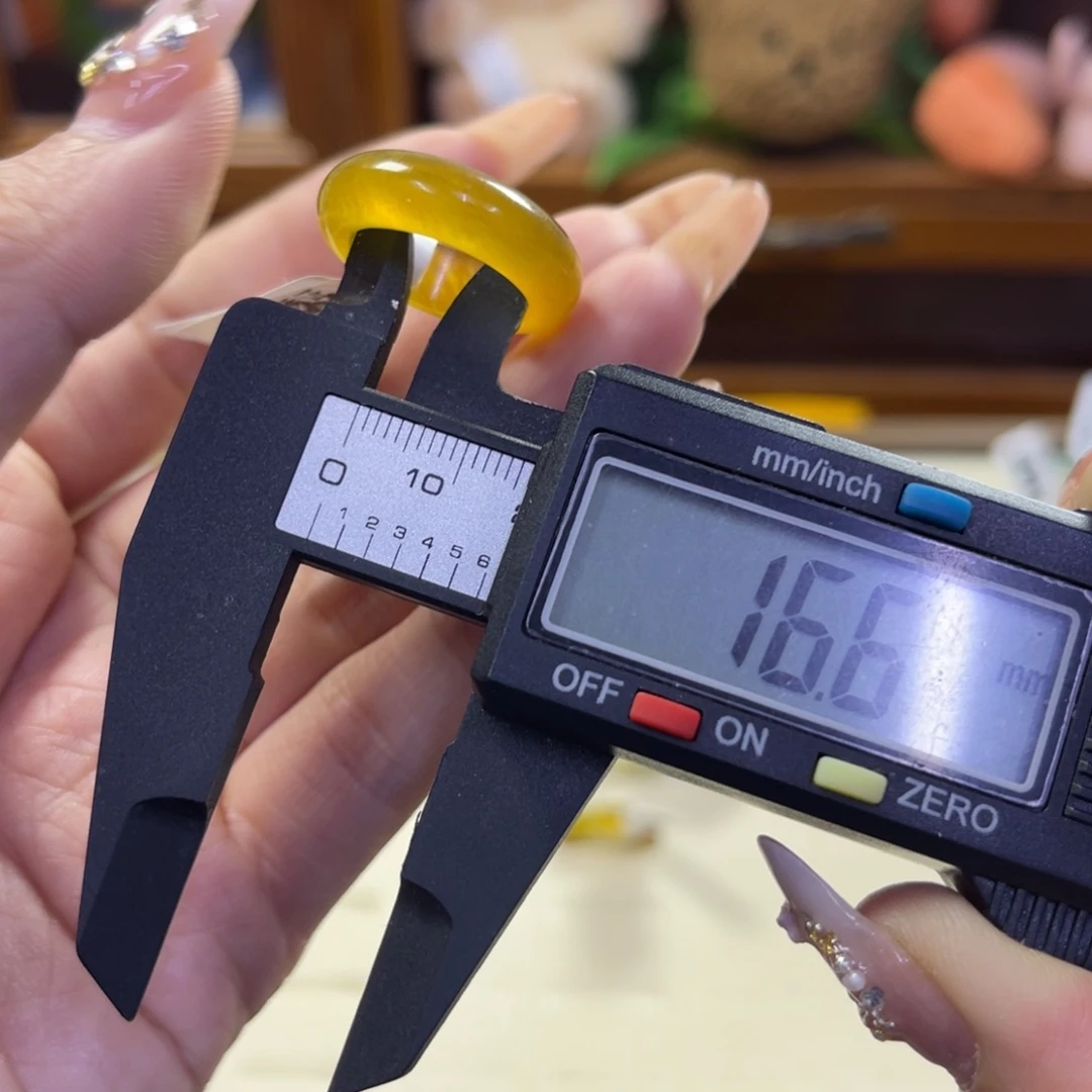 蛇纹石玉未镶嵌手镯784瑕疵