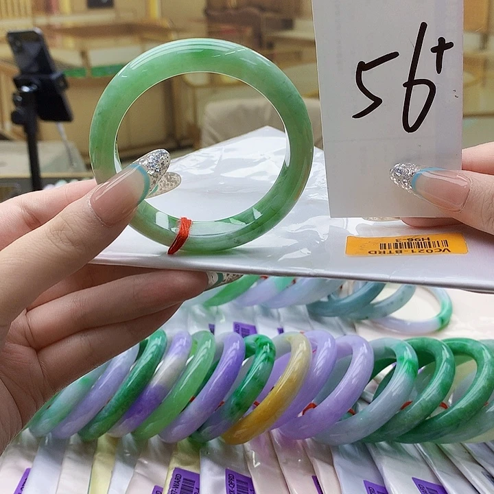 翡翠未镶嵌手镯nn