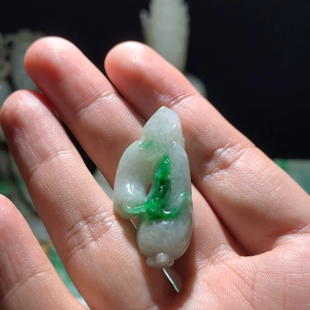 翡翠挂件未镶嵌贤*子