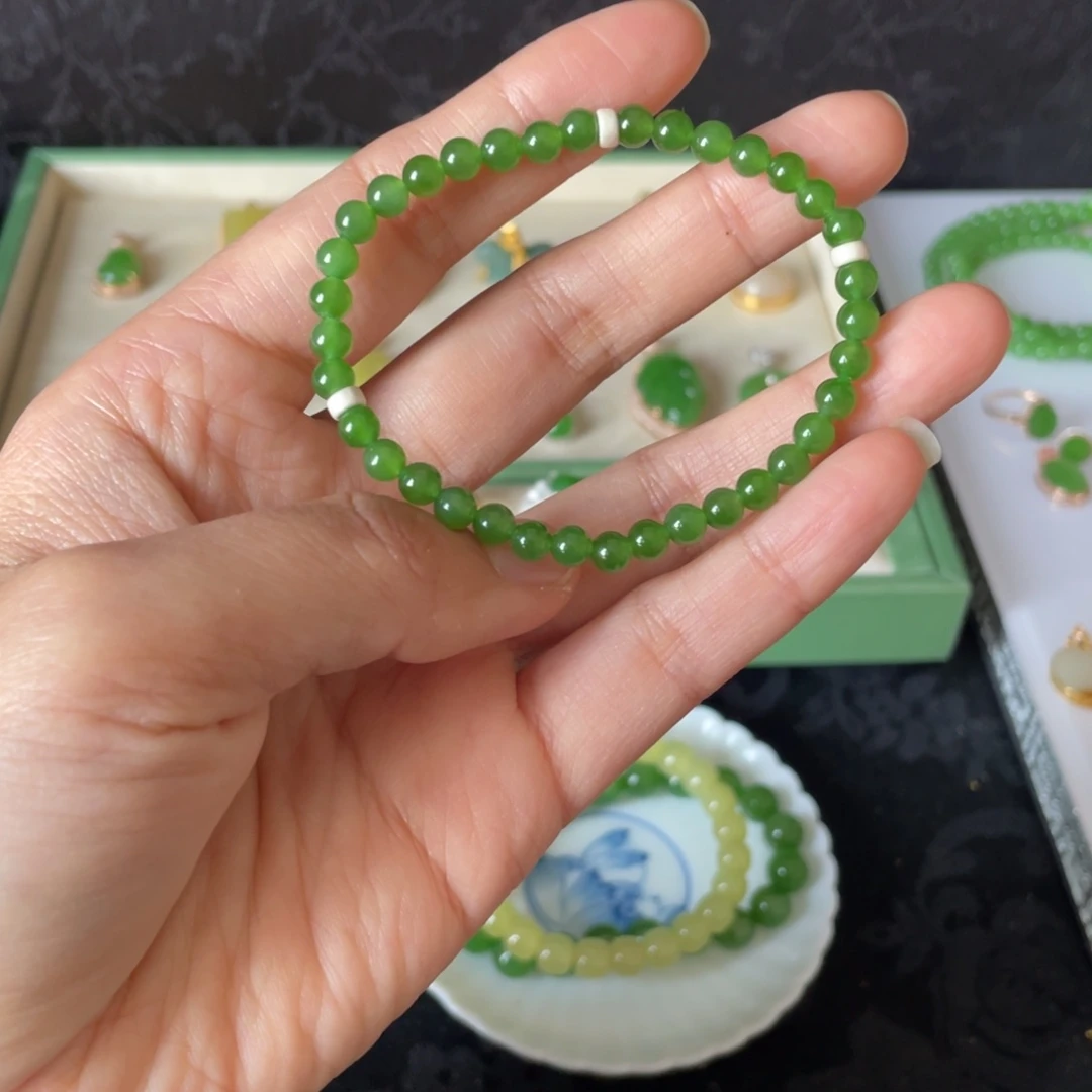 和田玉未镶嵌手串