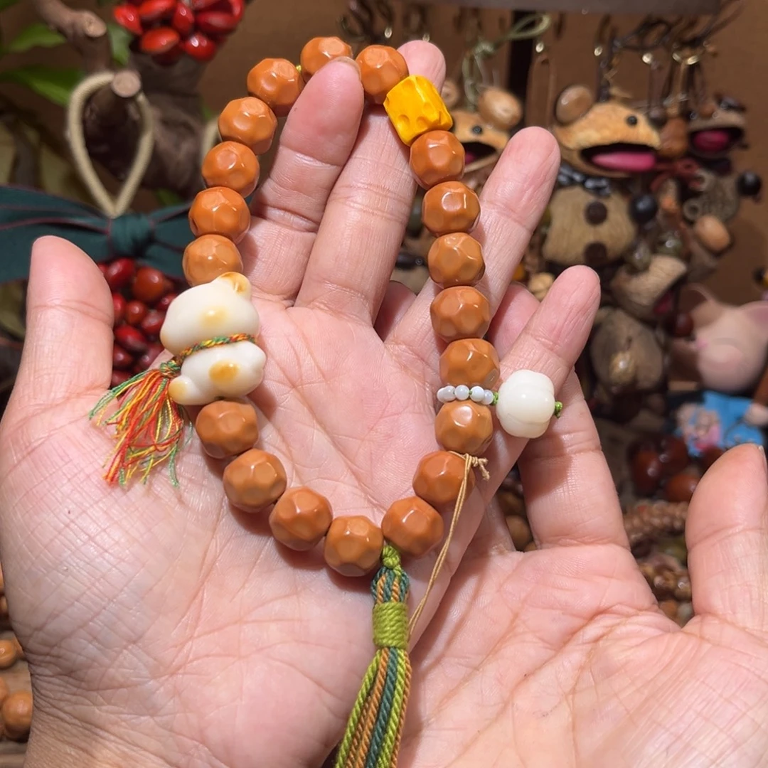 草珠菩提吊坠猴头手持