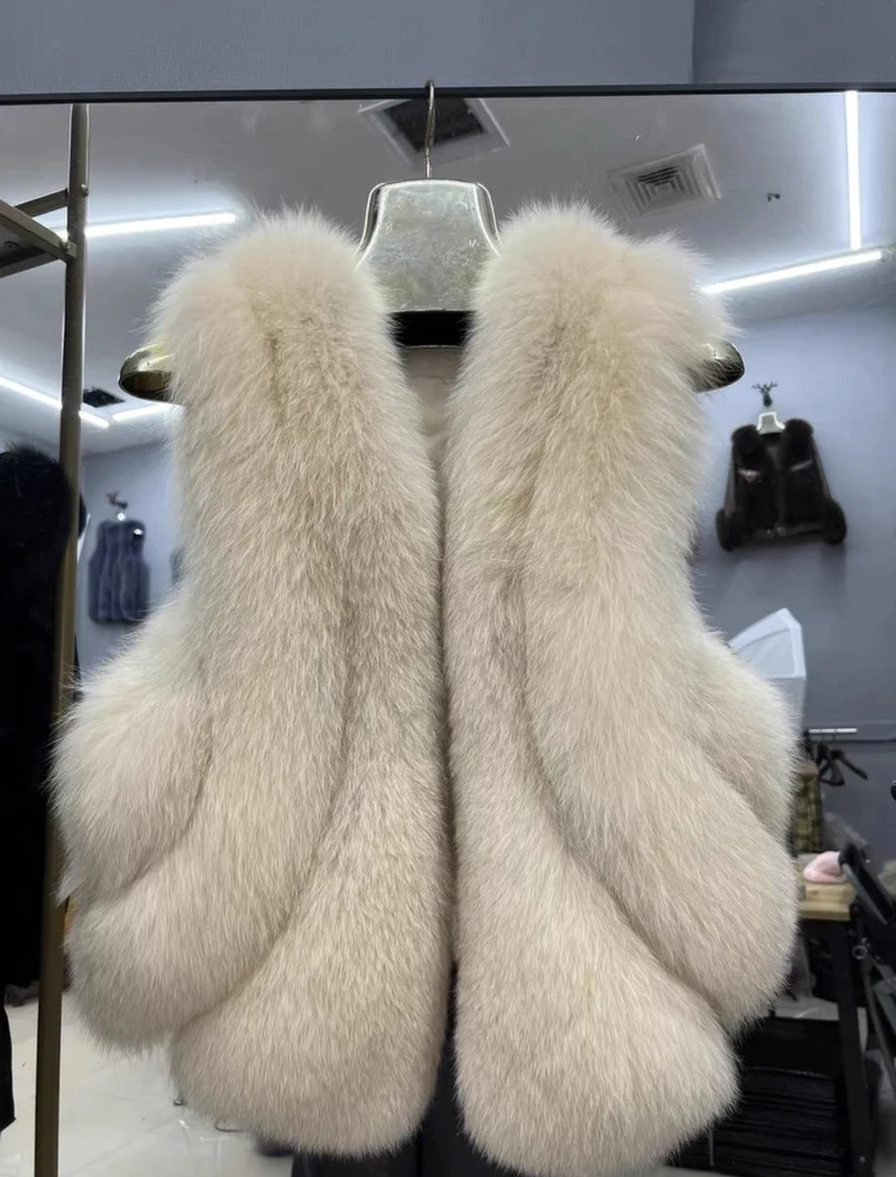 秋冬短款时尚狐狸毛马甲小香风轻奢修身显瘦