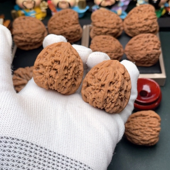 文玩核桃吊坠38尺三角高炮全家福