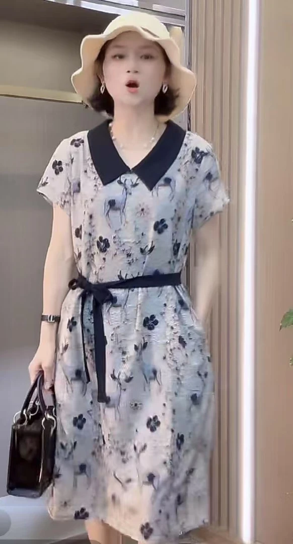 2025年休闲舒适时尚夏季新款气质金枝玉叶连衣裙