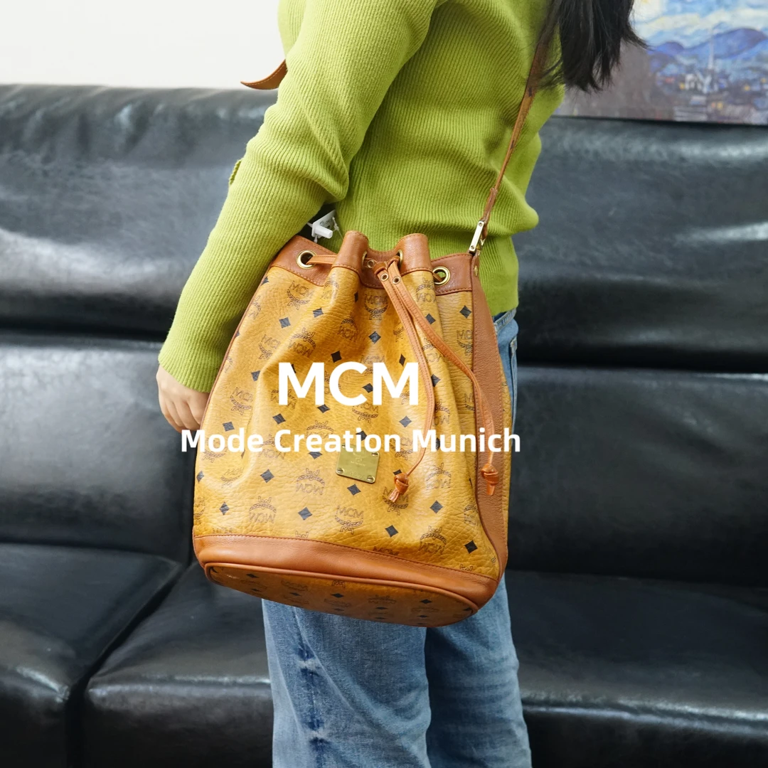 95新 MCM 干邑色水桶包/WJ02411504/1504
