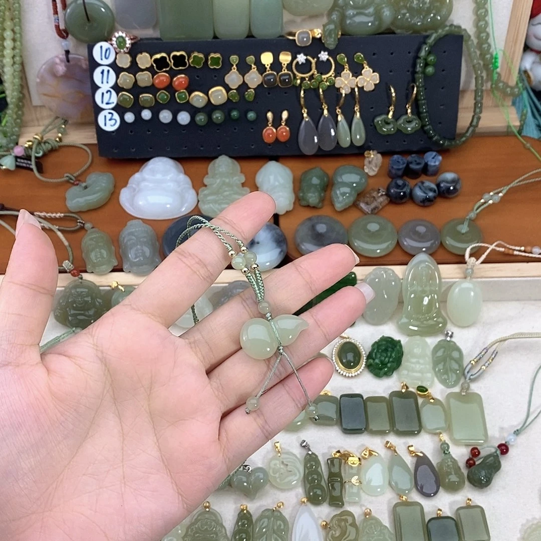 和田玉未镶嵌吊坠(不含链)