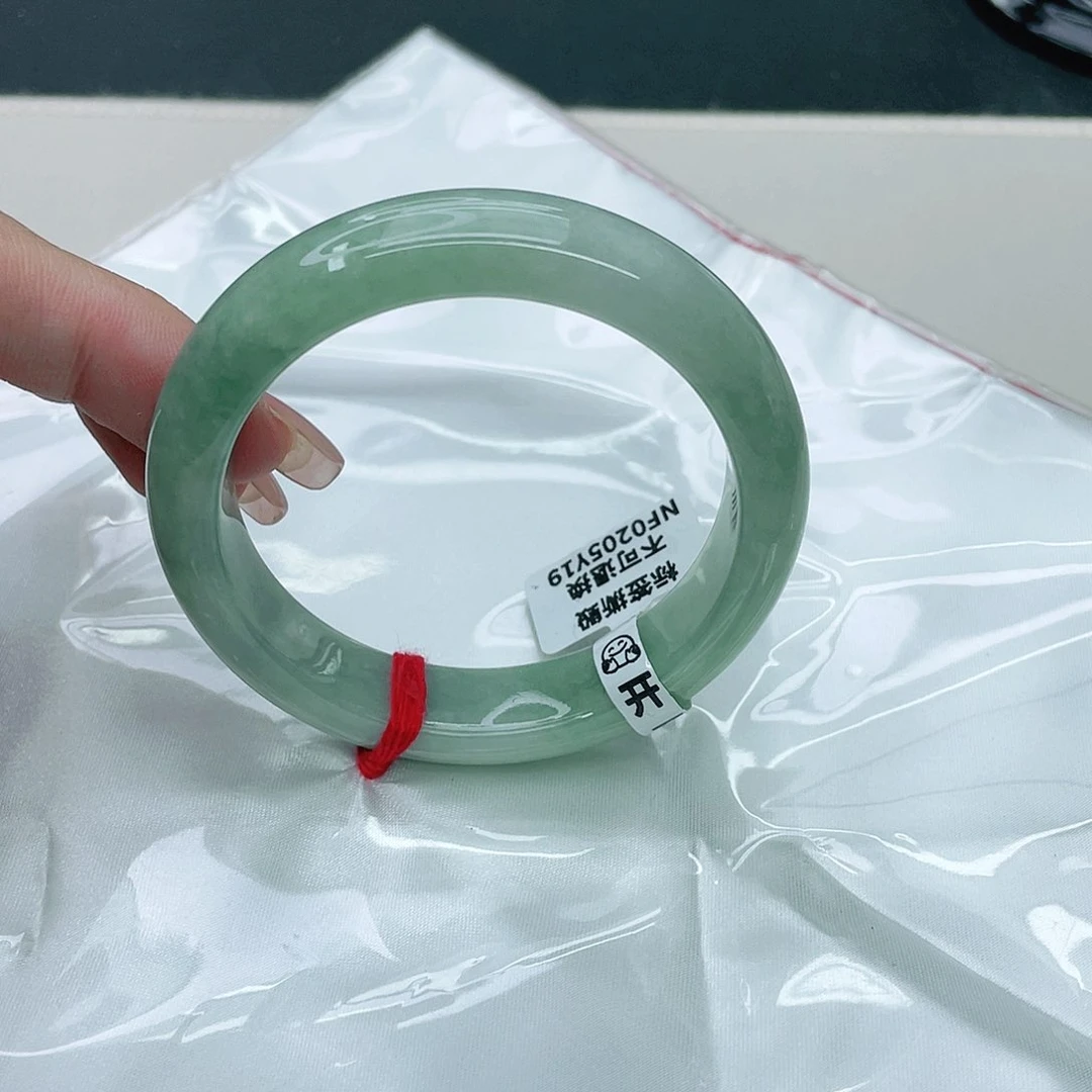 翡翠手镯未镶嵌正54.5